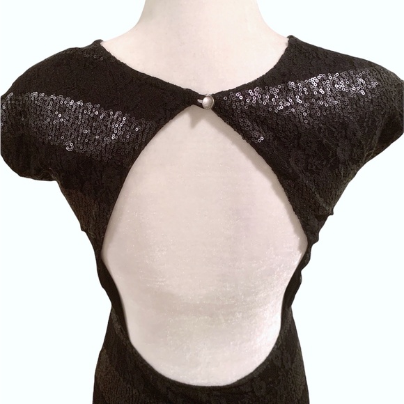 Sequin Lace Stripe Open Keyhole Back Little Black Dress - Picture 4 of 9